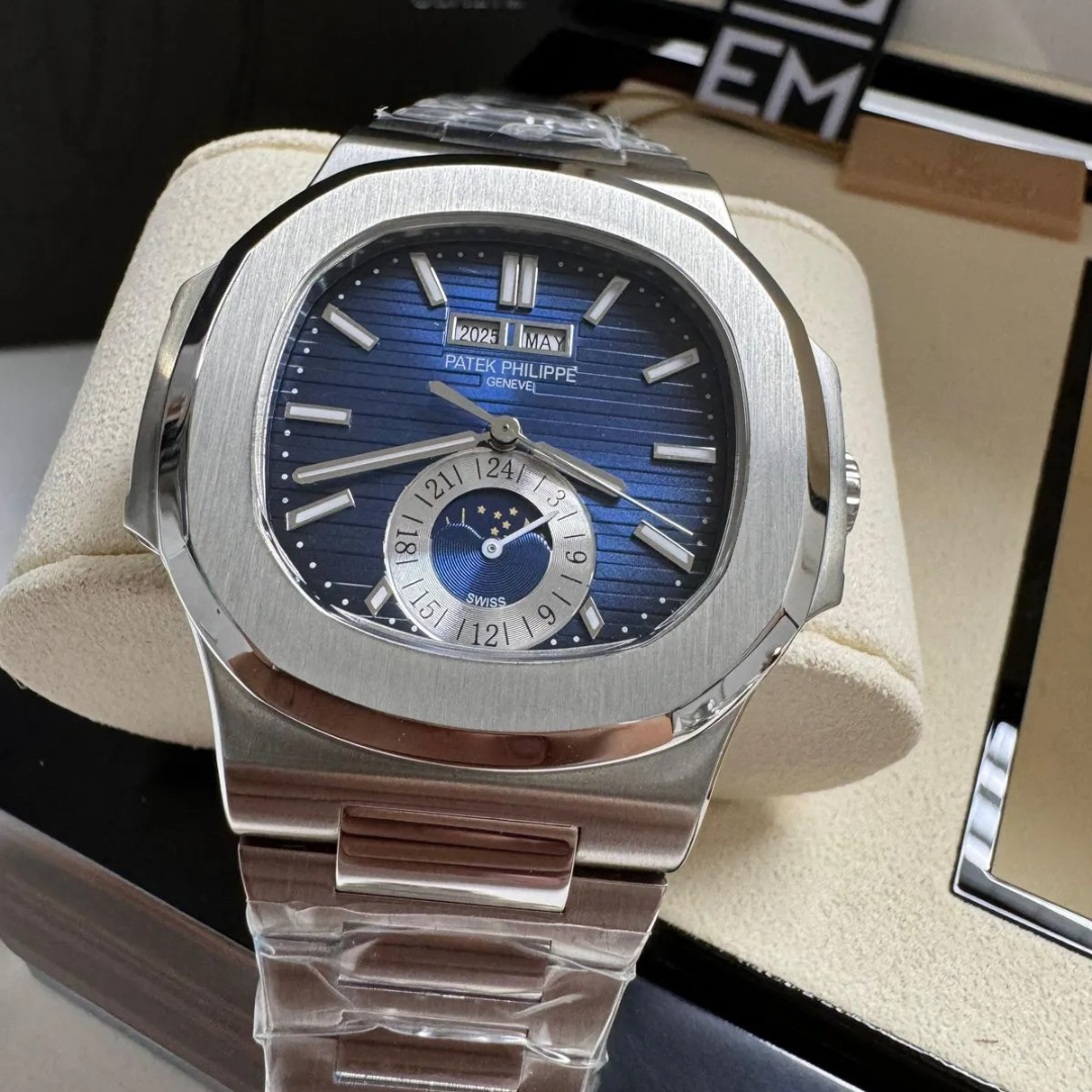 Patek Philippe Nautilus Blue Mondphase Automatic