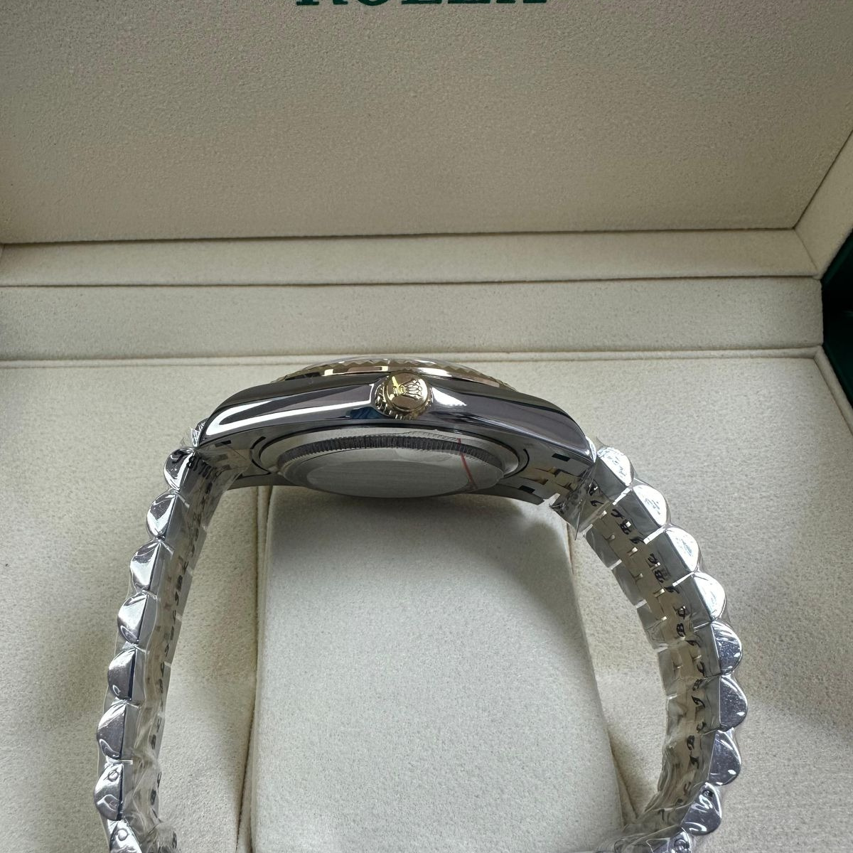 Rolex Datejust 41 – Black Dial – Rolesor